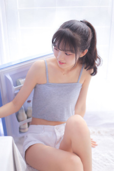 做丰满漂亮的女学生